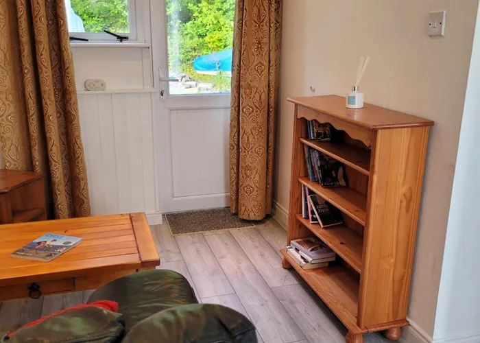 An Nead V93yr65 Kenmare